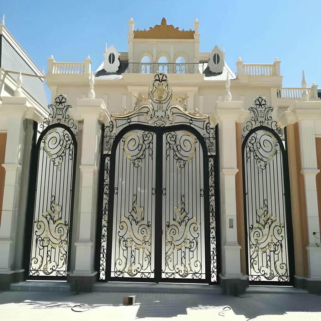 قیمت درب حیاط فرفورژه کلاسیک در گرگان
