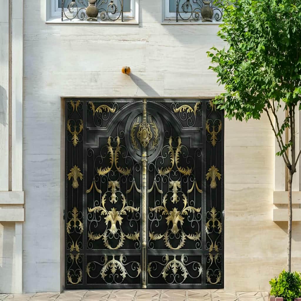درب حیاط فرفورژه در ساوه