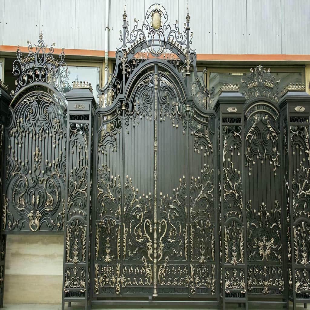 درب حیاط فرفورژه در گنبدکاووس