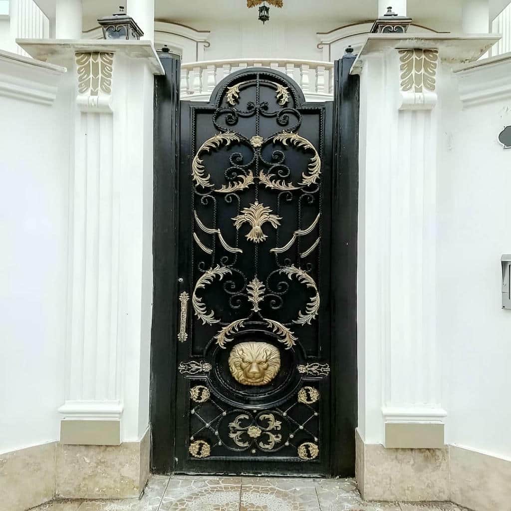 خرید درب حیاط فرفورژه رنگ کوره ای در استان گیلان