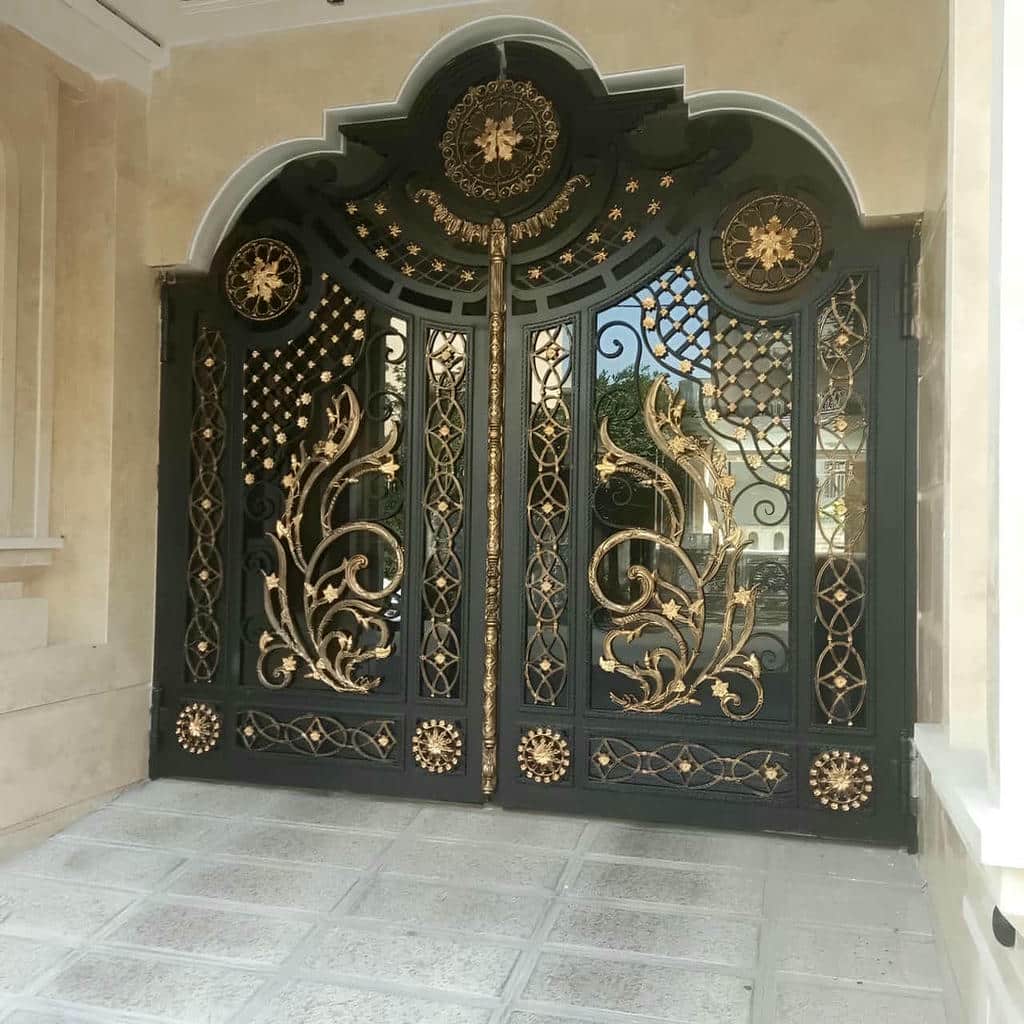 خرید درب حیاط فرفورژه کلاسیک در اردبیل