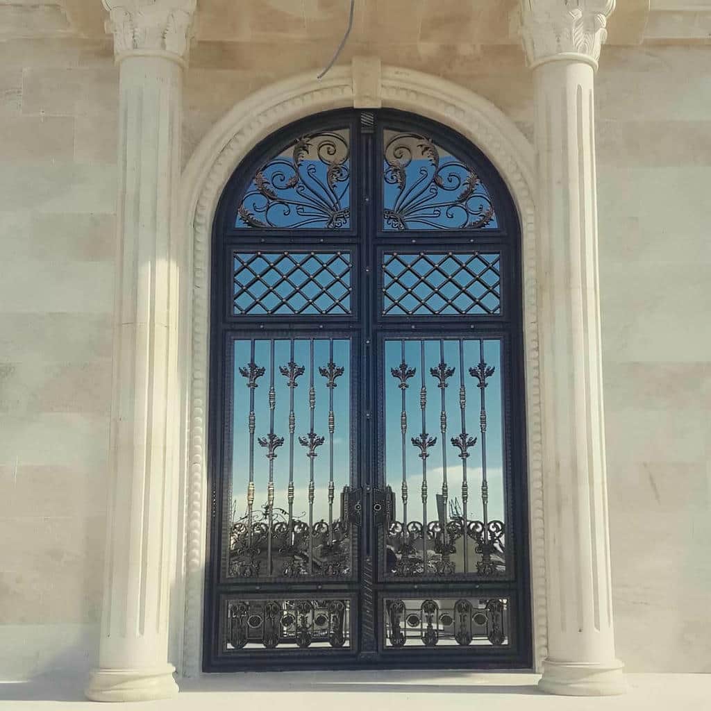 قیمت درب حیاط فرفورژه سفارشی در بابل