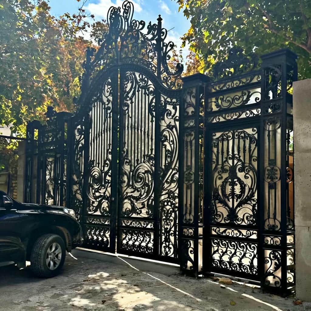 قیمت درب حیاط فرفورژه سفارشی در ساوه