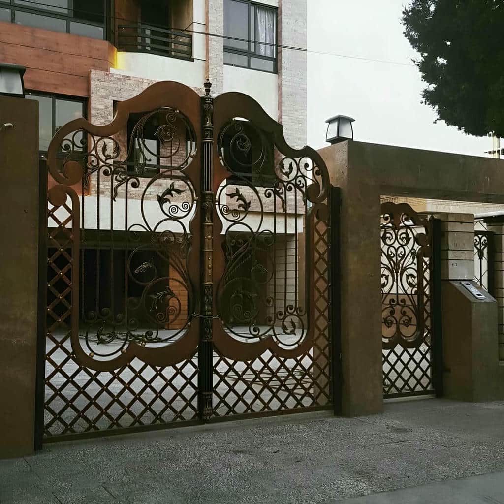 کارخانه درب حیاط فرفورژه ورق فولادی مقاوم در محمودآباد