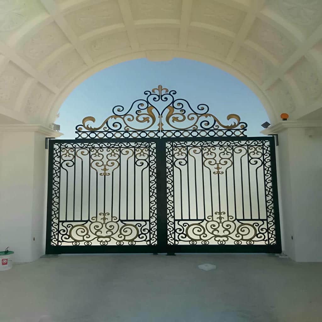 خرید درب حیاط فرفورژه رنگ کوره ای در مریوان