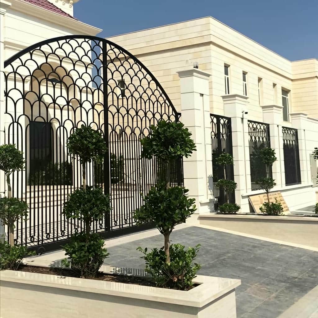 نصب درب حیاط فرفورژه ویلایی در فیروزکوه