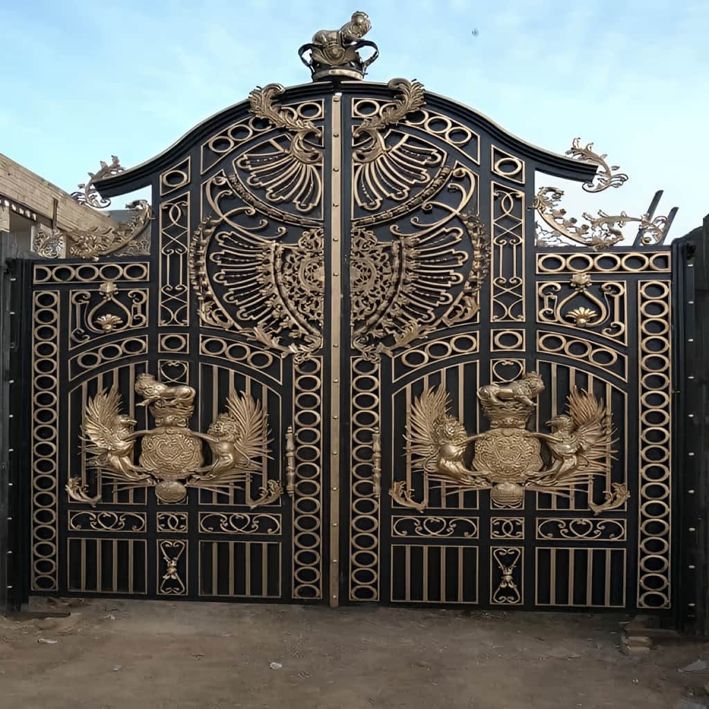 درب حیاط فرفورژه در مریوان