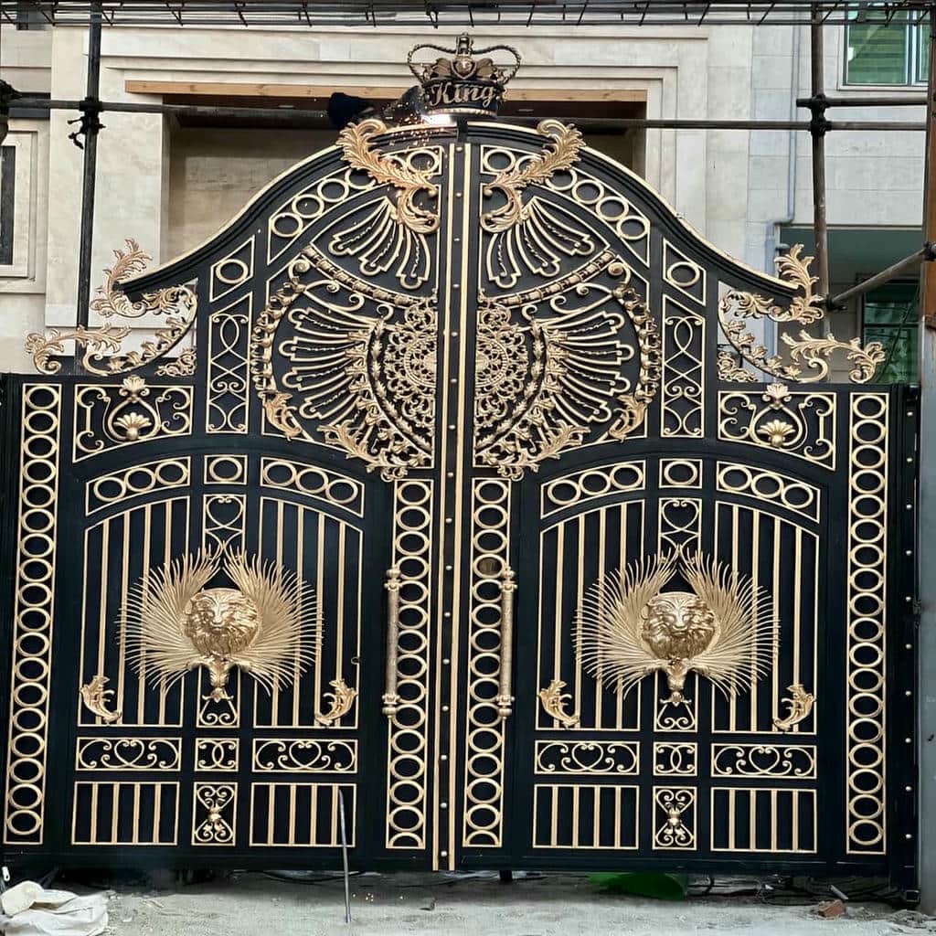 خرید درب حیاط فرفورژه کلاسیک در بندر دیلم