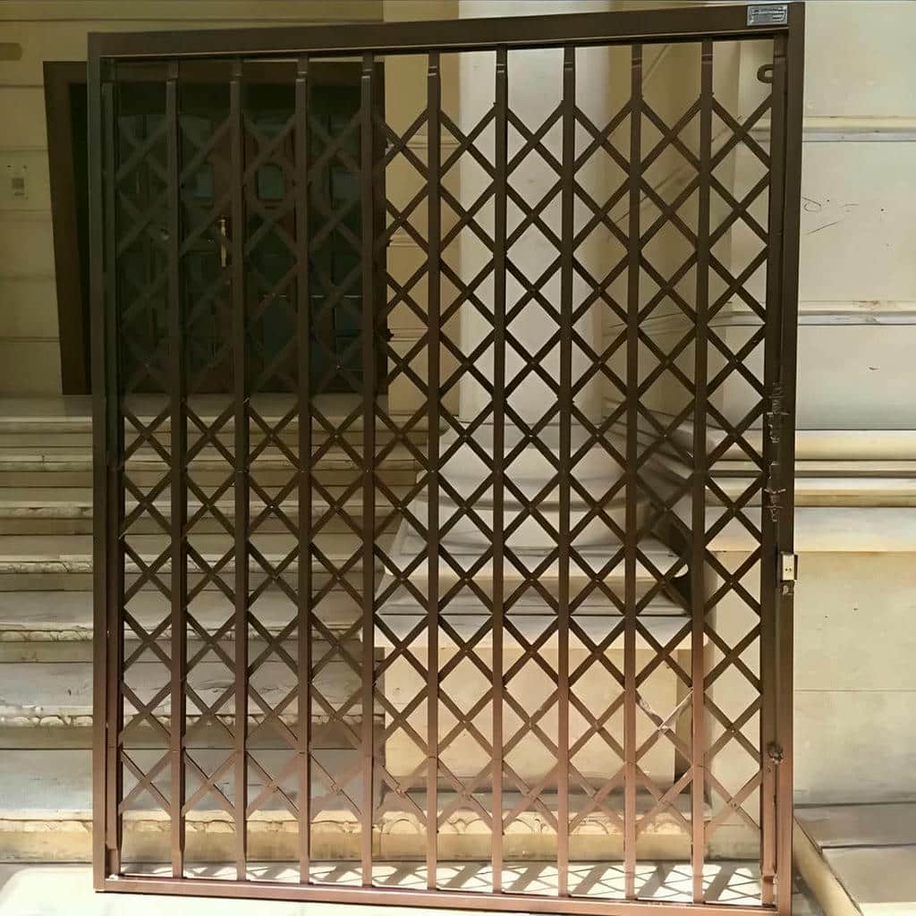 درب آکاردئونی ضد سرقت در اصفهان