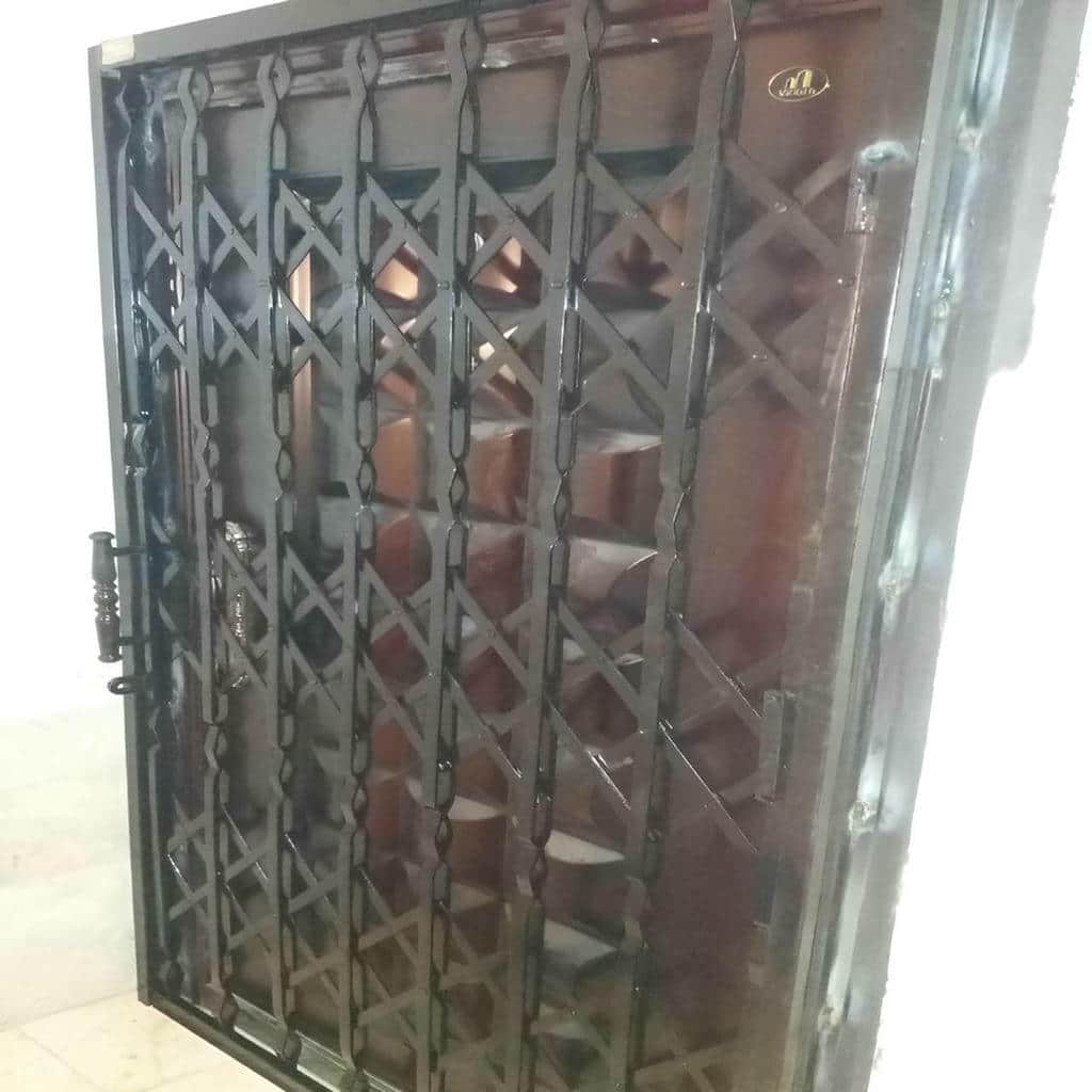 درب آکاردئونی ضد سرقت در قشم