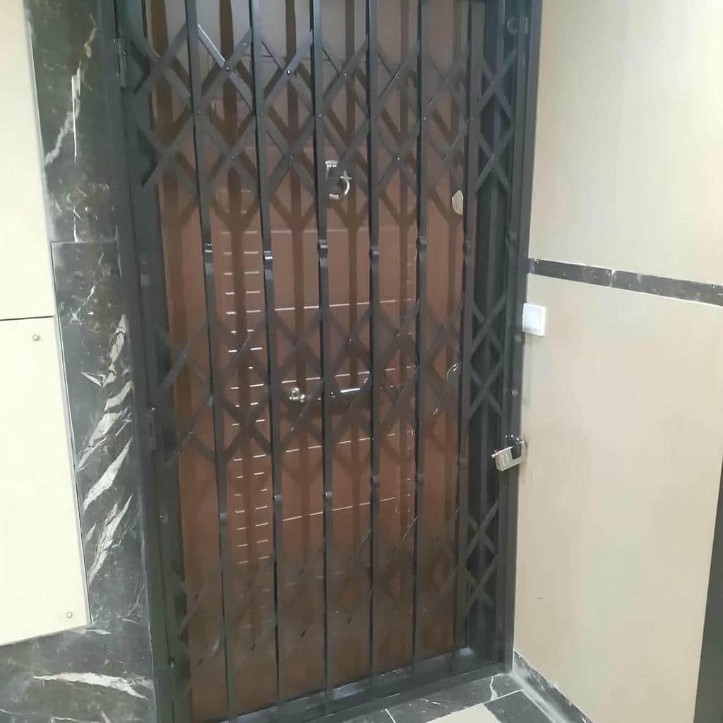 فروش درب آکاردئونی ضد سرقت تمام گل در بندر انزلی