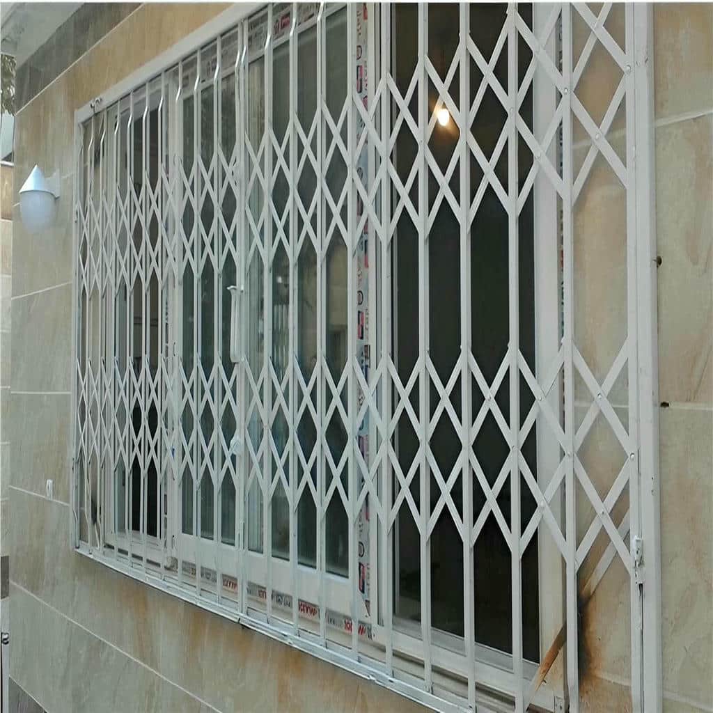 نصب درب آکاردئونی ضد سرقت چهار گل در مشهد