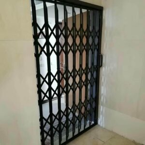 درب آکاردئونی ضد سرقت در پردیس