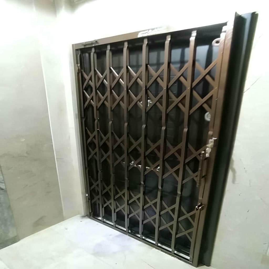 فروش درب آکاردئونی ضد سرقت تمام گل در شیراز