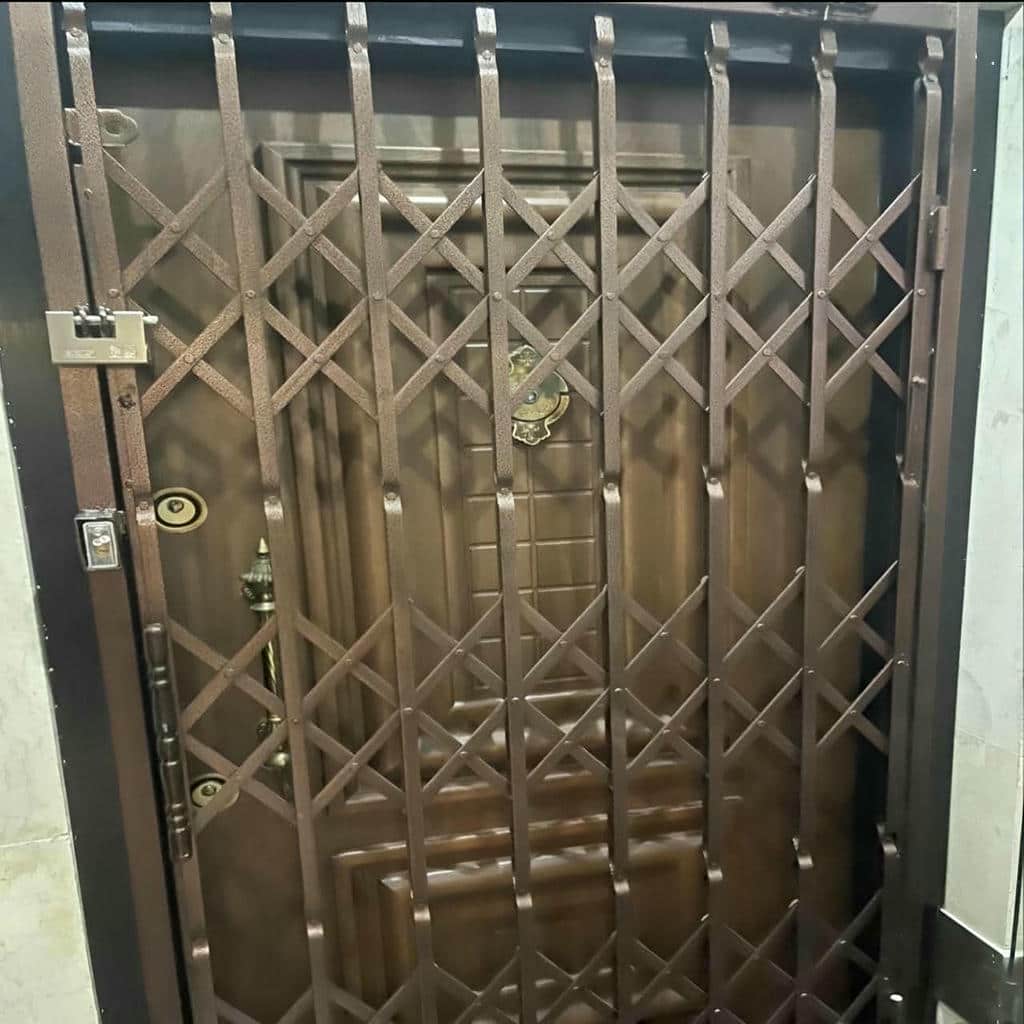 قیمت درب آکاردئونی ضد سرقت سه گل در کاشان