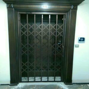 درب آکاردئونی ضد سرقت در بندر لنگه