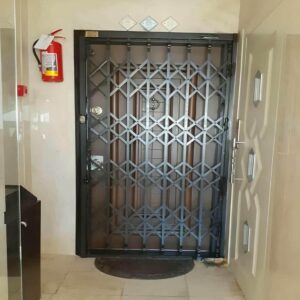 درب آکاردئونی ضد سرقت در بندر بوشهر