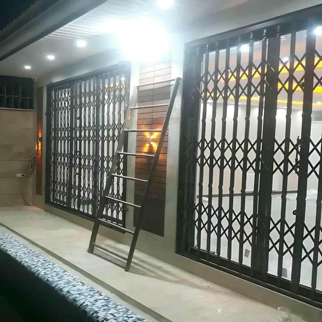 درب آکاردئونی ضد سرقت در همدان