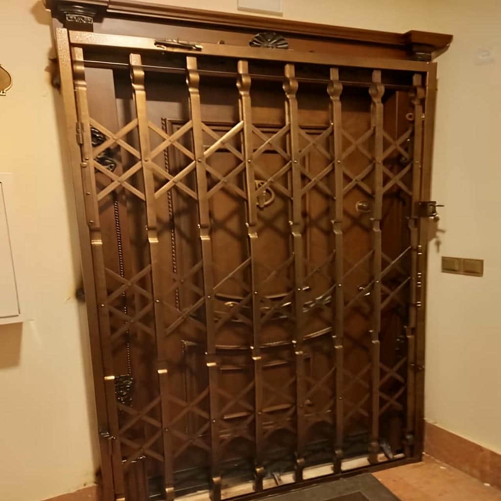 نصب درب آکاردئونی ضد سرقت چهارگل در استان گلستان