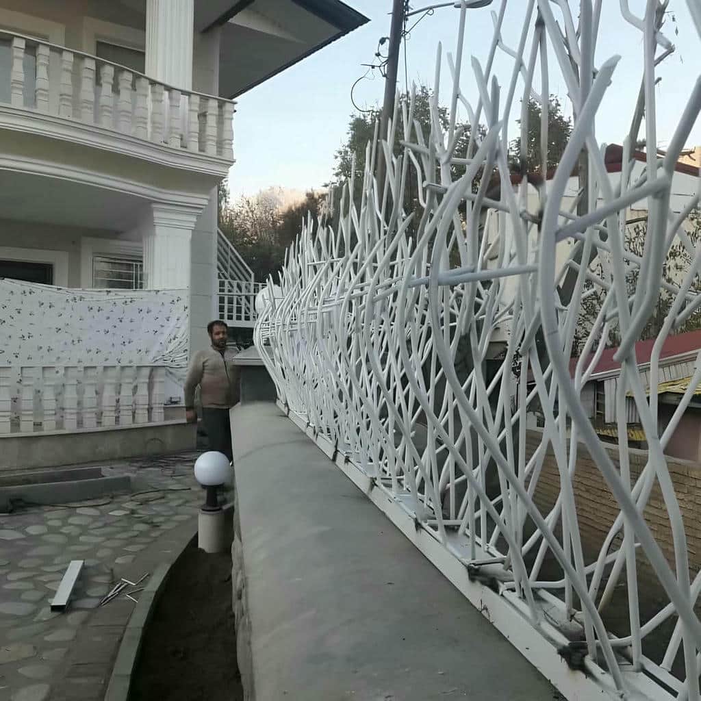 حفاظ شاخ گوزنی در یزد