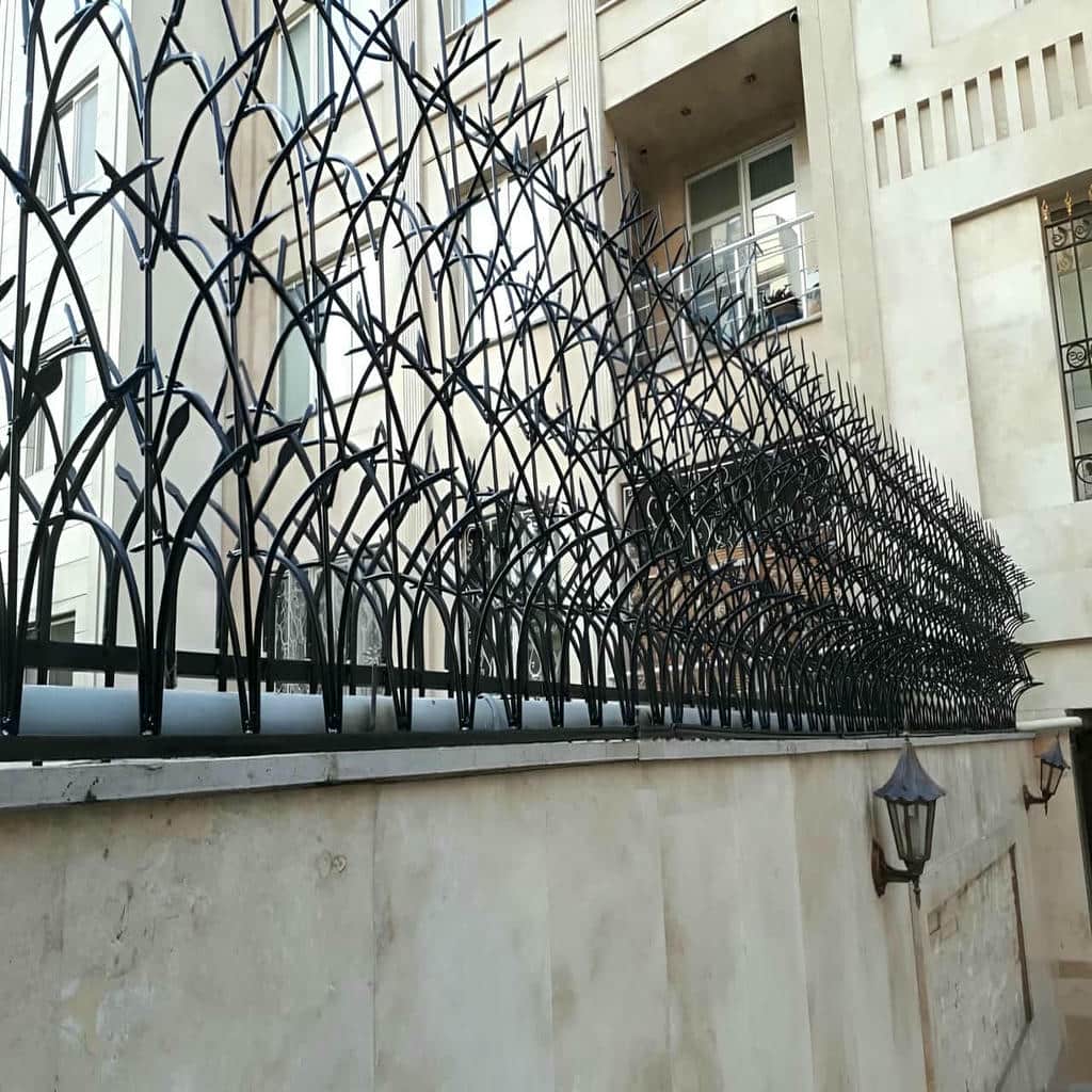 نصب حفاظ شاخ گوزنی رنگ کوره ای در قشم