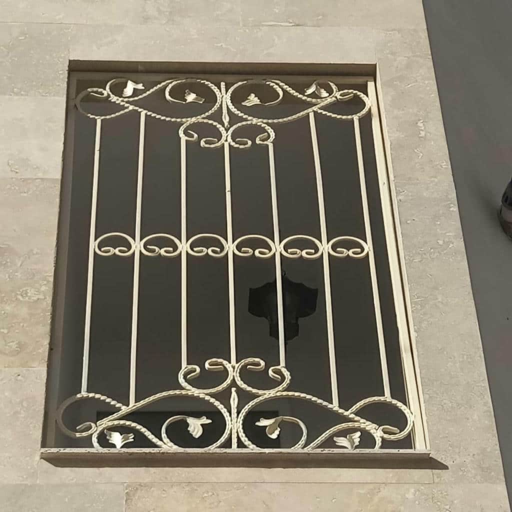 نصب حفاظ پنجره مدرن هندسی در یاسوج