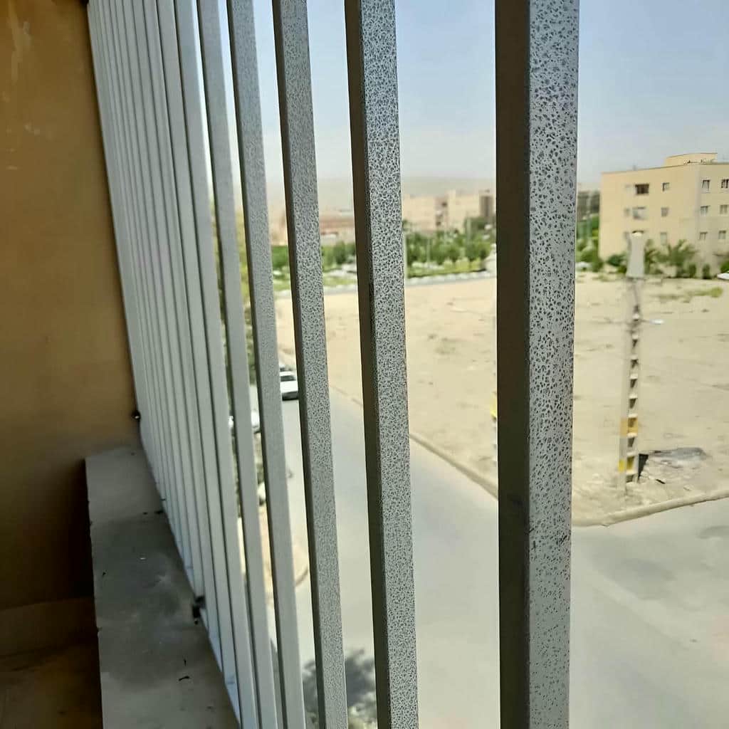 نصب حفاظ پنجره مدرن هندسی در شهریار