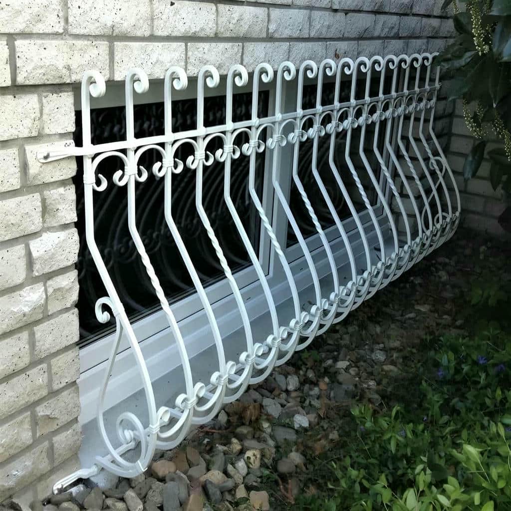 نصب حفاظ پنجره مدرن هندسی در همدان