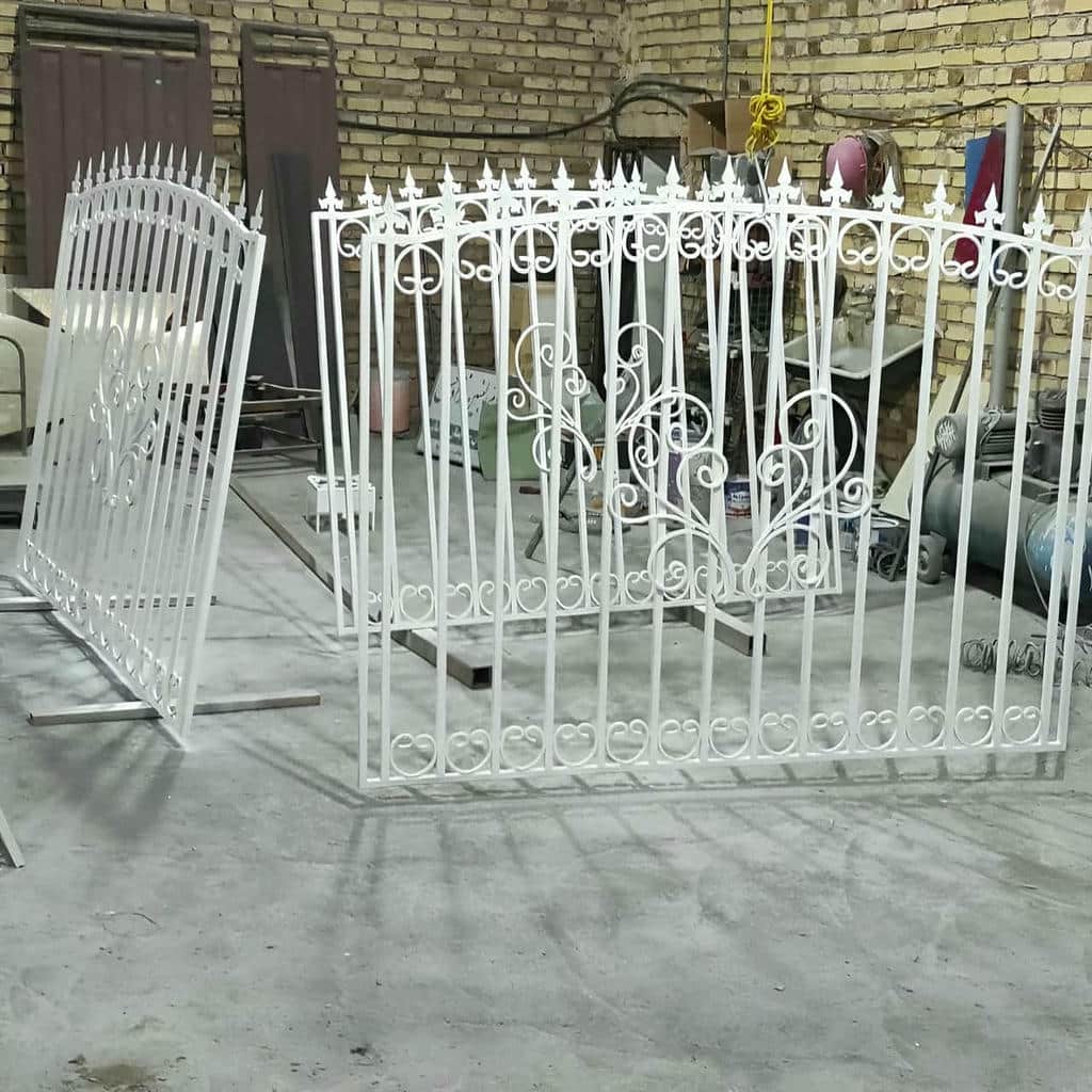 نصب حفاظ پنجره مدرن هندسی در گرگان