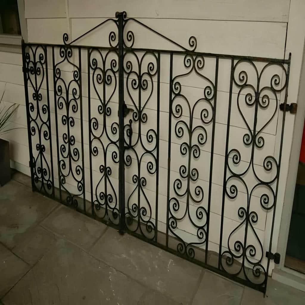 حفاظ پنجره در اردبیل