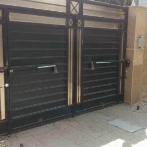 جک درب پارکینگ در بندر بوشهر