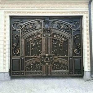 درب حیاط فرفورژه در کردان
