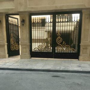 درب حیاط فرفورژه در آبسرد