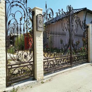 درب حیاط فرفورژه در استان خوزستان