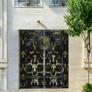 درب حیاط فرفورژه در ساوه
