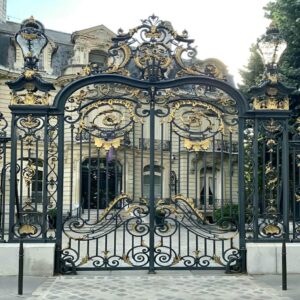 درب حیاط فرفورژه در کرمان