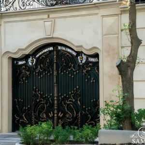 درب حیاط فرفورژه در محمودآباد