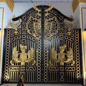 درب حیاط فرفورژه در بندرعباس