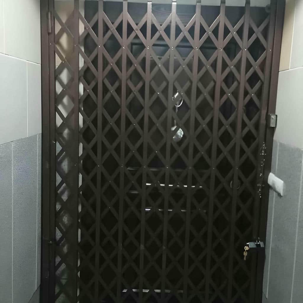 درب آکاردئونی پرچ مخفی با اتصال تمیز و نمای یکدست