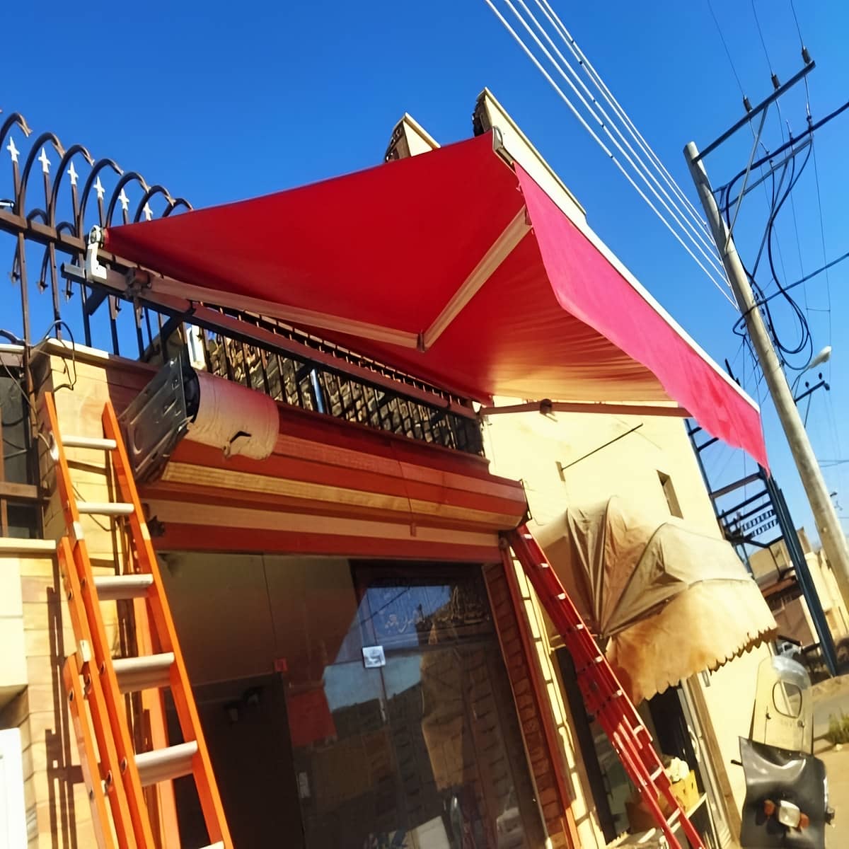 سایبان برقی فول باکس با بازوی محکم و حرکت روان