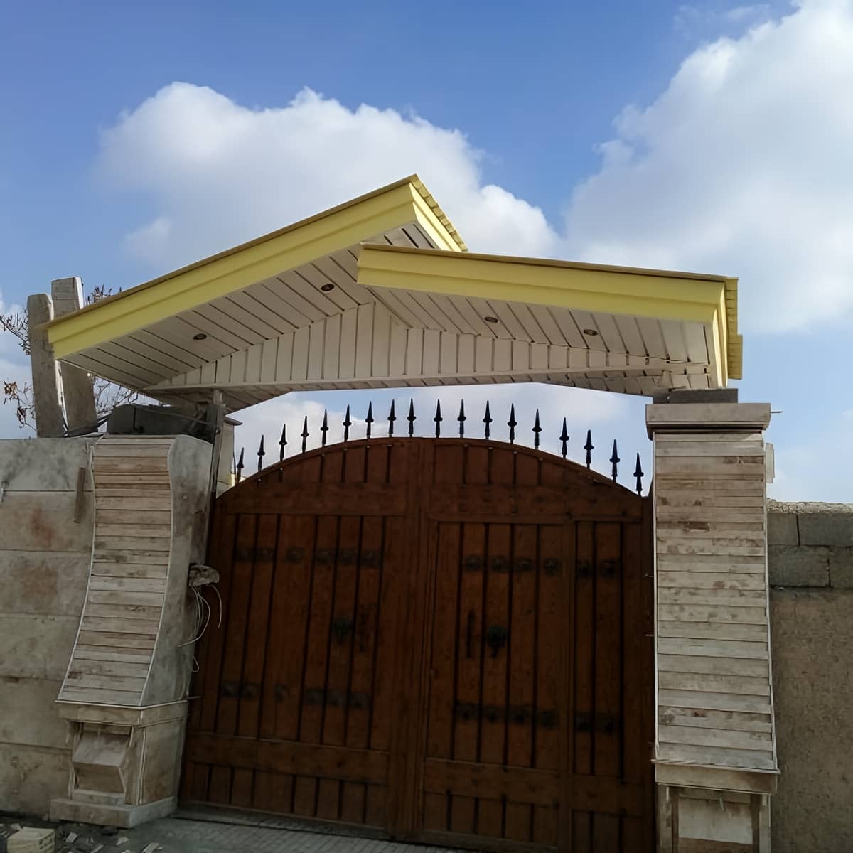 آردواز سفارشی متناسب با پروژه با زیرسازی فلزی تراز