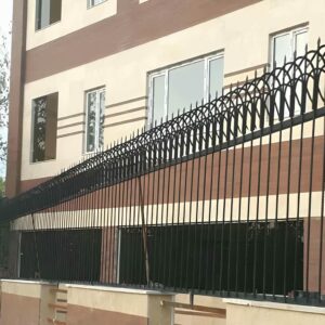 حفاظ سرنیزه ای و شاخ گوزنی با نصب تراز روی لبه دیوار