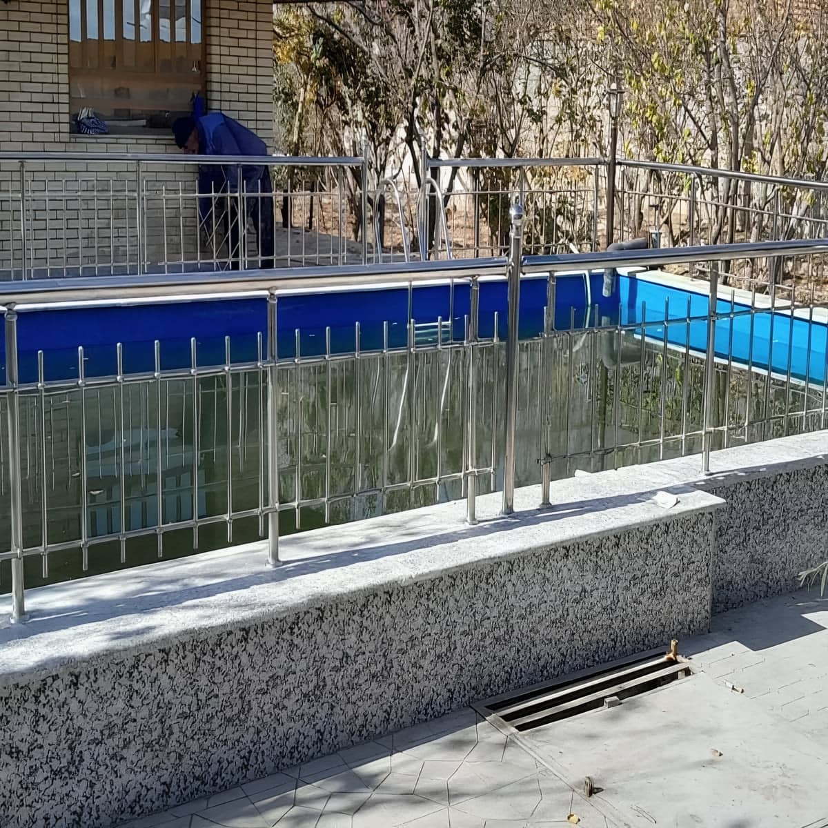 هندریل استیل دیواری محکم با لوله براق خوش دست