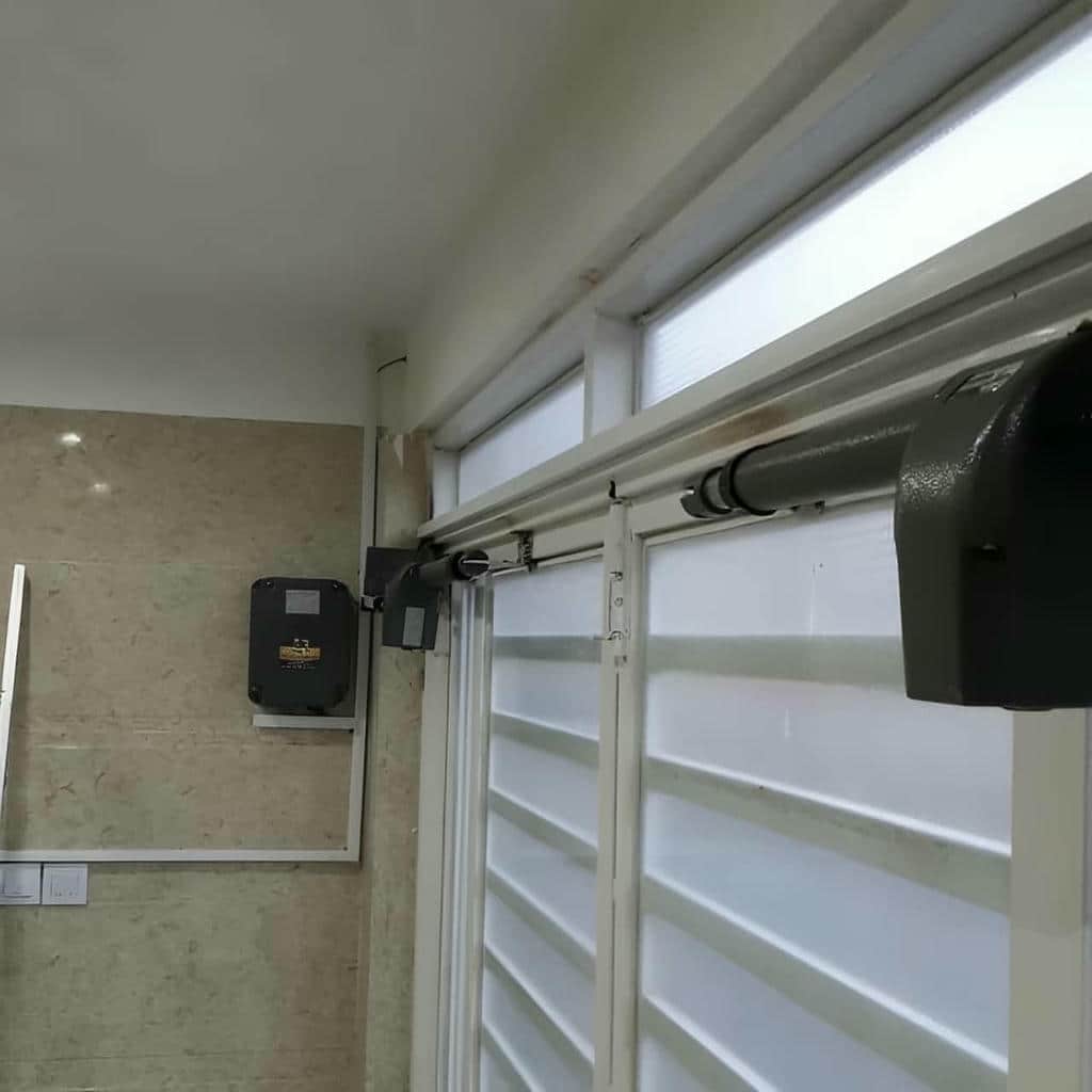 جک درب پارکینگ با سیستم UPS با فلاشر هشدار و مصرف کنترل شده