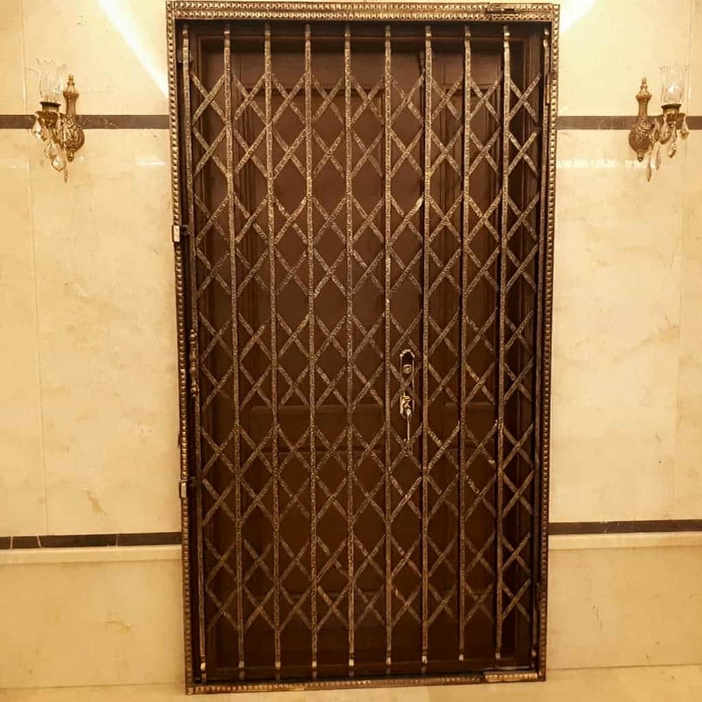 خرید درب آکاردئونی پنج گل دوبل برای پاگرد محدود