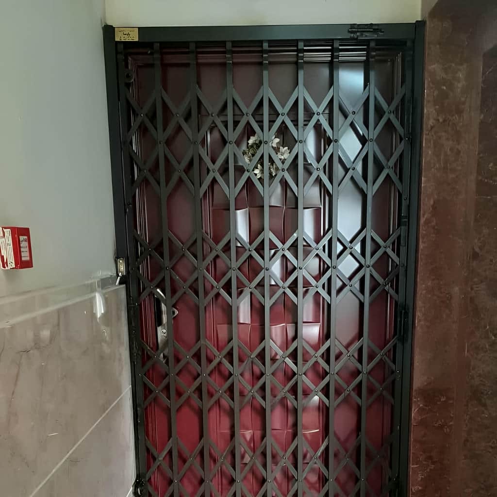 سفارش درب آکاردئونی چهار گل لوزی برای واحد همکف