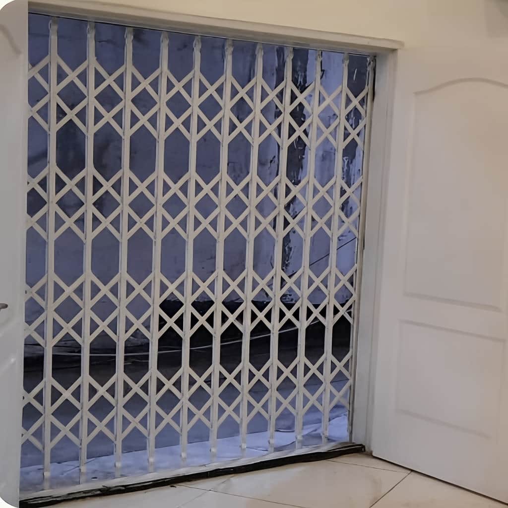 خرید درب آکاردئونی چهار گل لوزی برای پاگرد کوچک