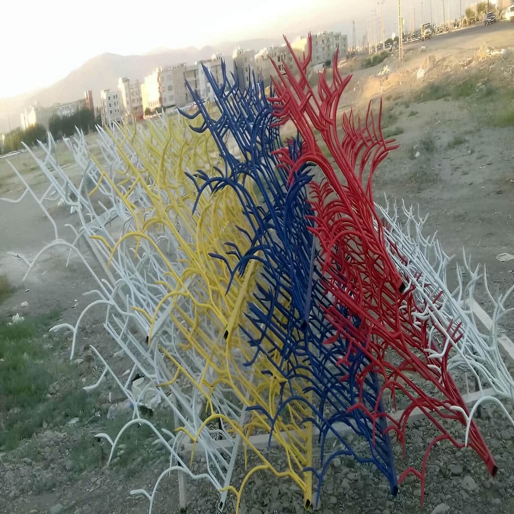 فروش حفاظ آبشاری روی دیوار محوطه