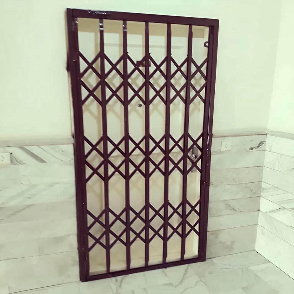 درب آکاردئونی طرح دار لوزی درشت برای فضای محدود