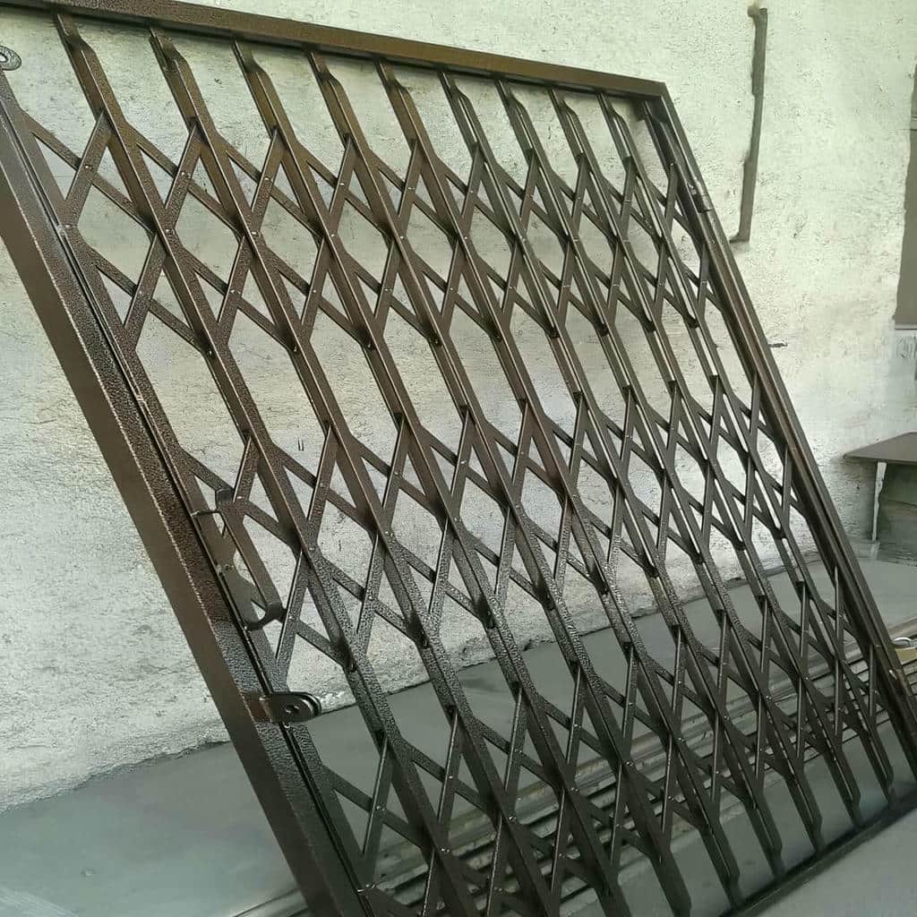 خرید حفاظ آکاردئونی کم جا راهرو برای مسیر باریک